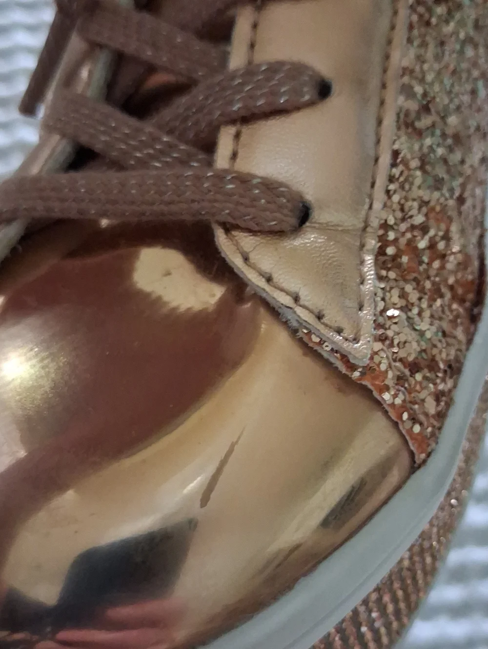 Uubaris Sparkling Glitter Rose Gold Lace Up Fashion Sneakers Size 7.5